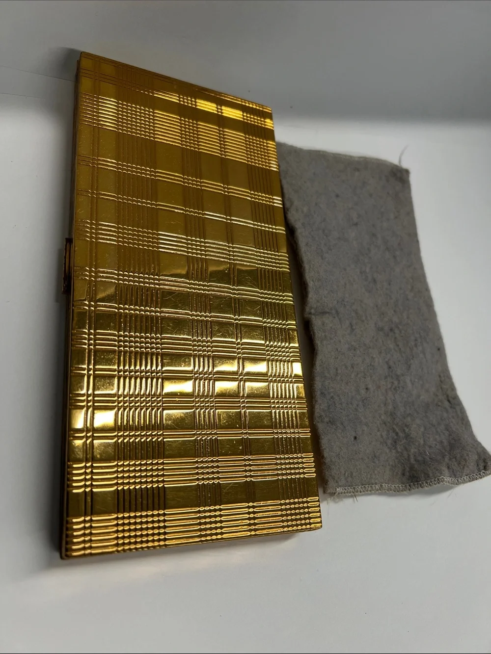 Evans Vintage Metal Goldtone 6.5” x 3” Snap Rectangular Compact Wallet Clutch